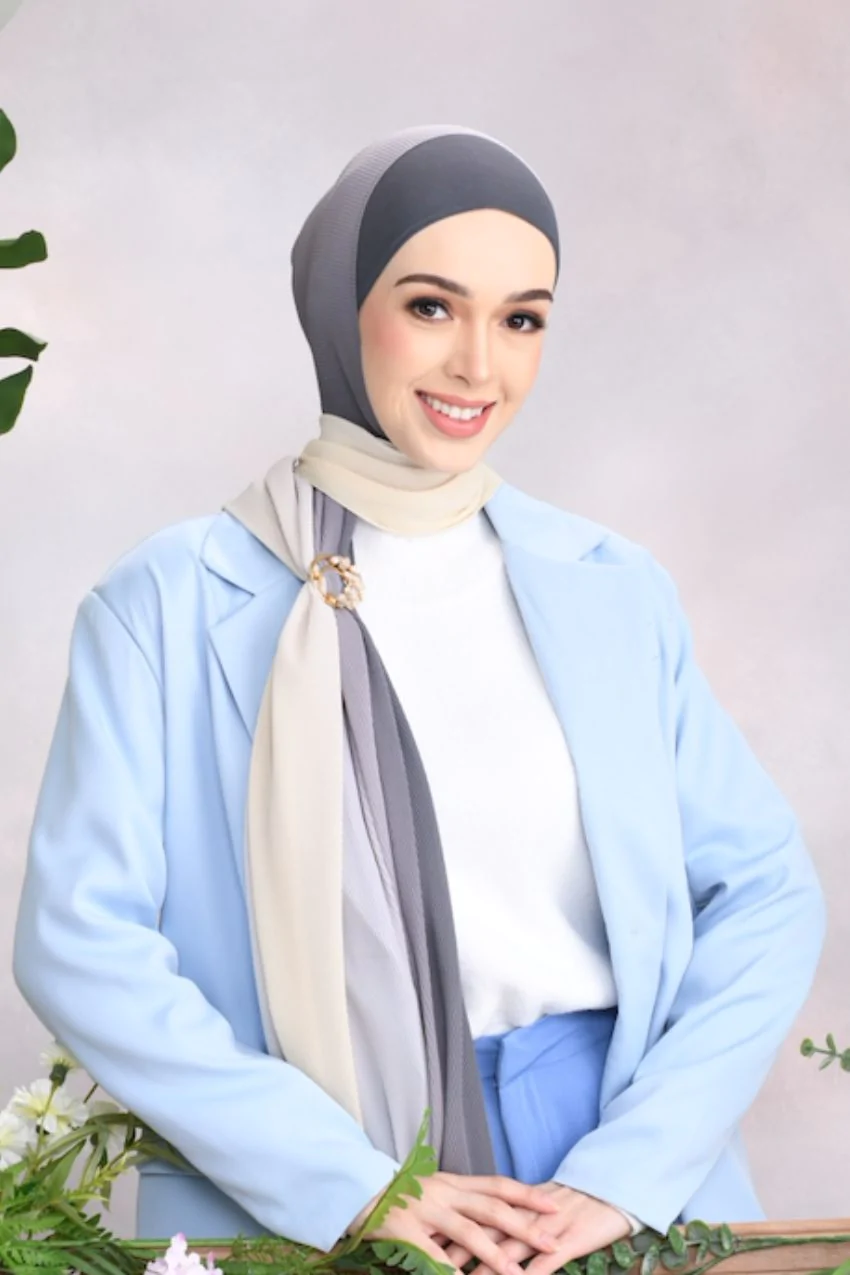 Women's lavender -Blue Shaded Crush Chiffon Hijab