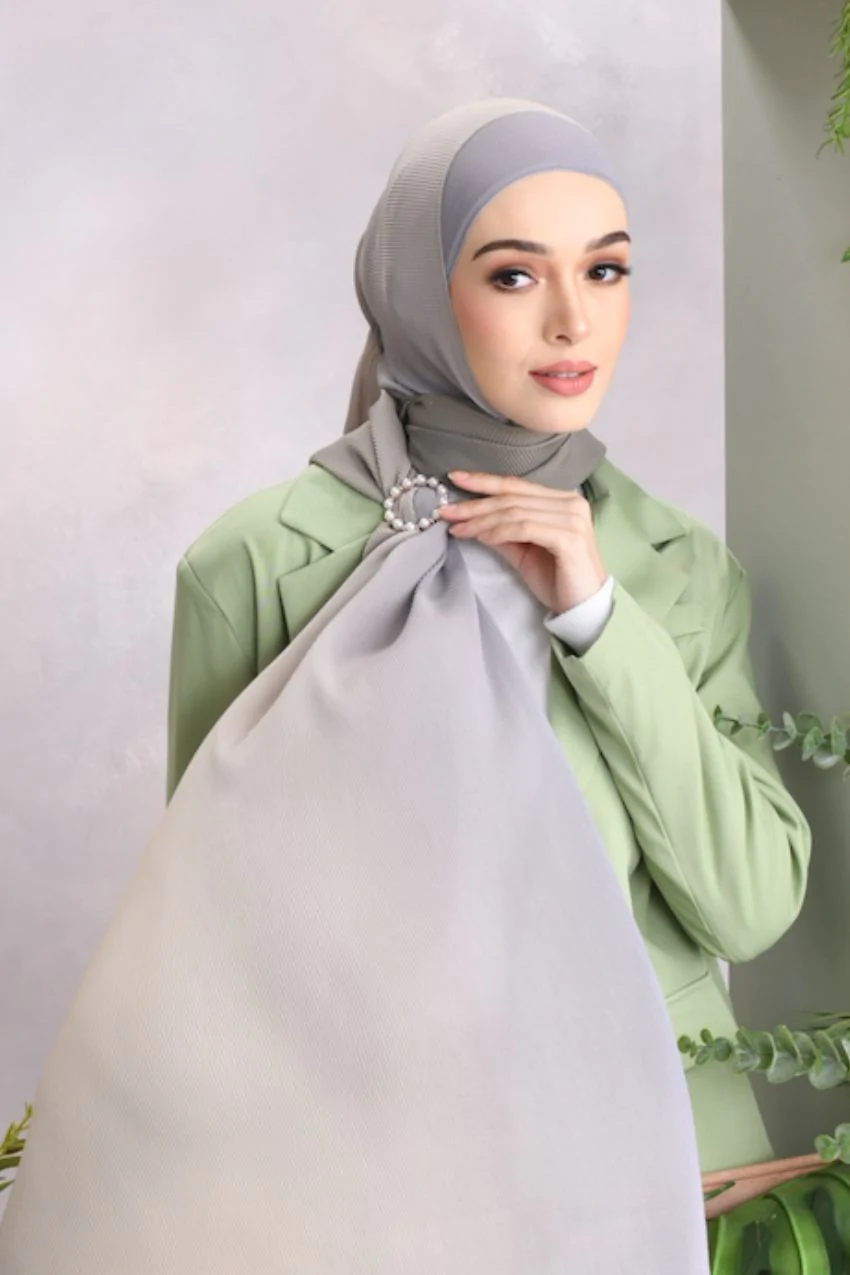 Women's OFF White Shaded Crush Chiffon Hijab